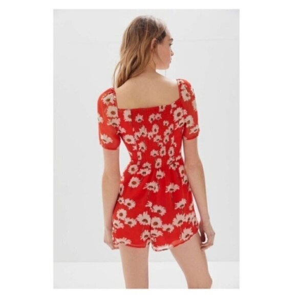 Urban Outfitters UO Lula Red Floral Short Sleeve Romper XS - Picture 2 of 7